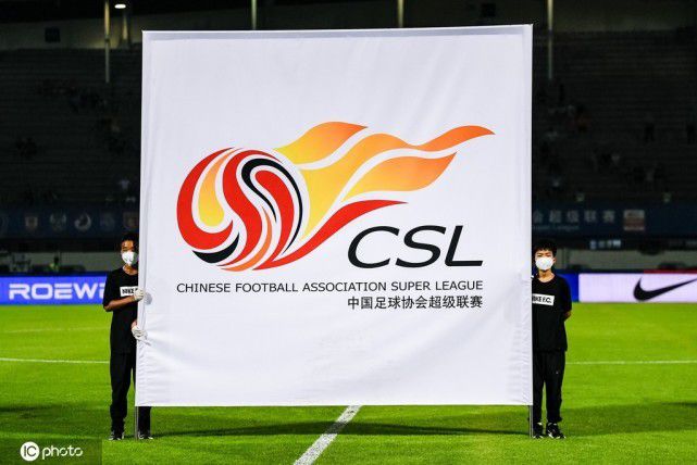 在内容发行层面，爱奇艺通过主投主控项目进入院线的同时，也根据用户多元需求，在与全球知名影业公司达成合作的基础上，进一步开发了适合中国电影市场的网络大电影模式和点播影院模式，满足不同电影内容的多渠道发行需求